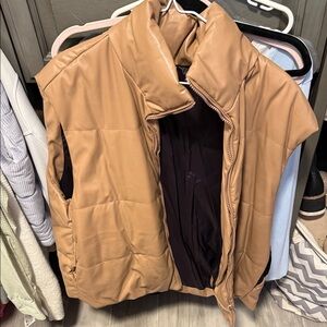 Entro Camel Puffer Vest